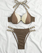 Bikini a fascia color block con scollo all'americana