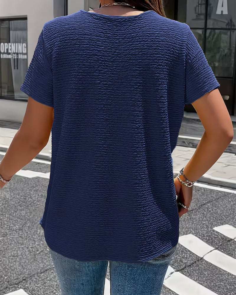 T-shirt con colletto Peter Pan a tre bottoni