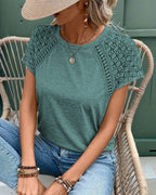 T-shirt tinta unita scollato a girocollo slim