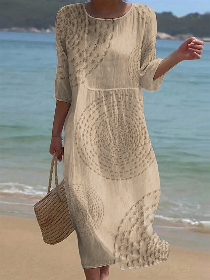 Abito casual da donna ricamato.