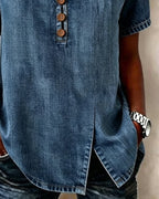 Camicetta di jeans con scollo a V spaccato