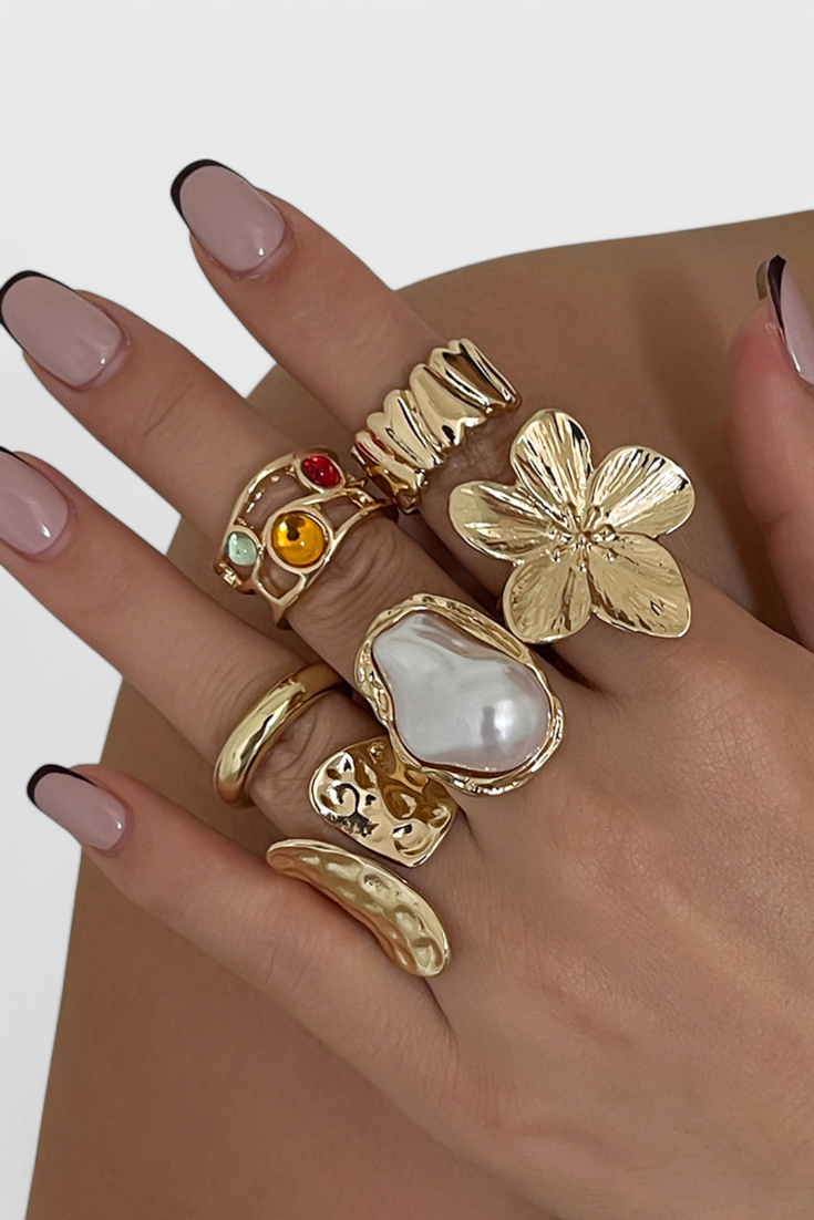 Anello Aperto a Forma di Fiore con Perla Liquida