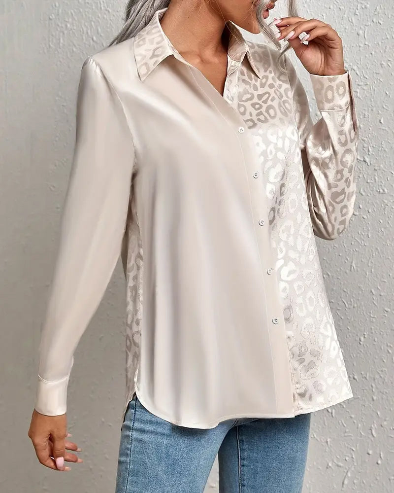 Camicia di raso con stampa leopardata e intarsi