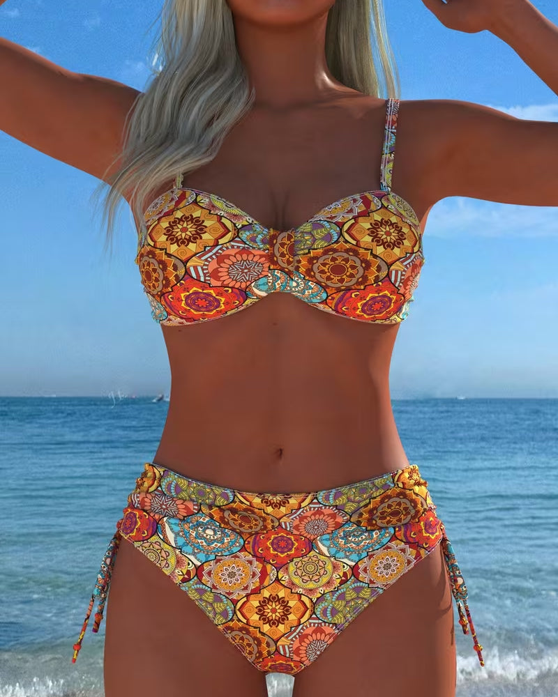 Bikini con anelli e stampa in pizzo