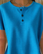 T-shirt a V sbottonato casual