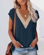 T-shirt scollo a V con pizzo