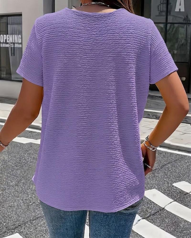 T-shirt con colletto Peter Pan a tre bottoni