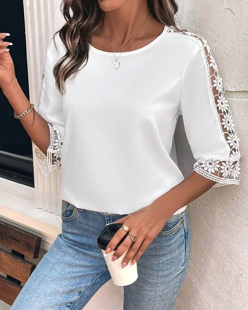 T-shirt unita con trafori all'uncinetto patchwork