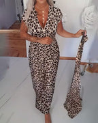 Elegante abito scollato a V con stampa leopardata