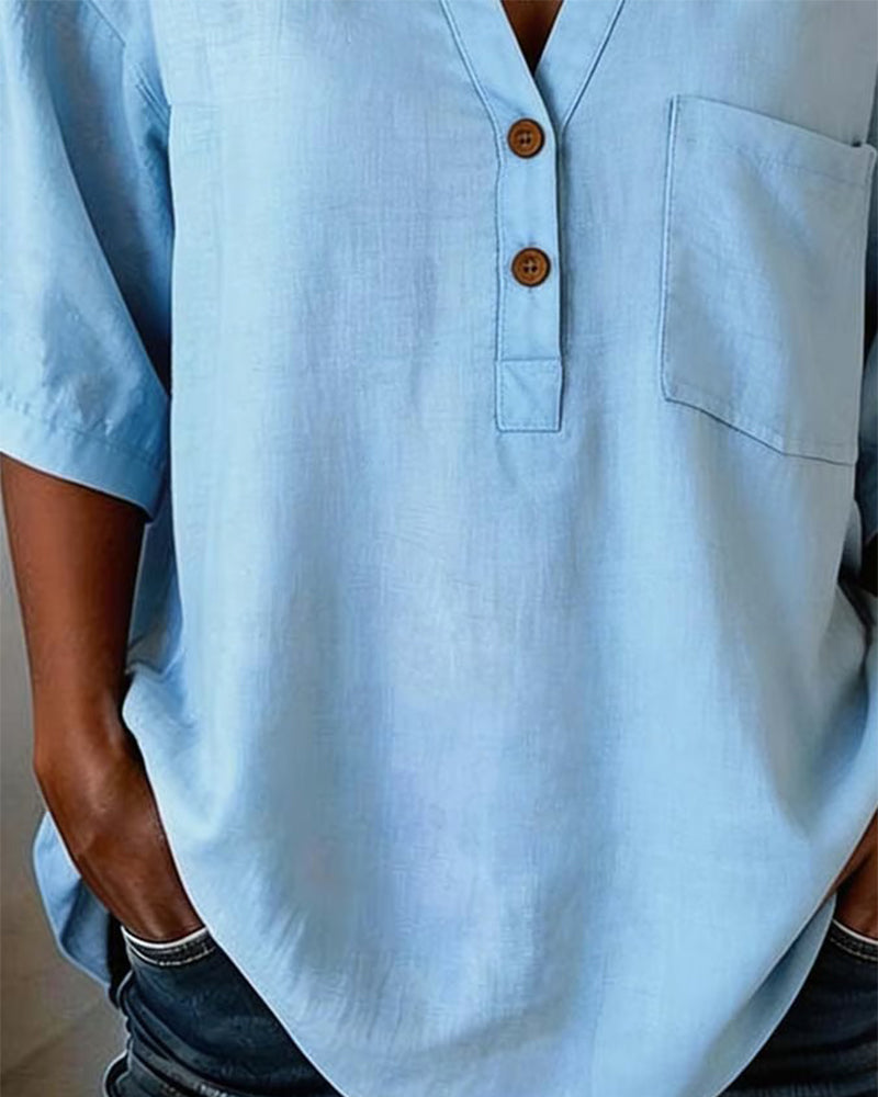 Camicia tinta unita con scollo a V e maniche a 3/4