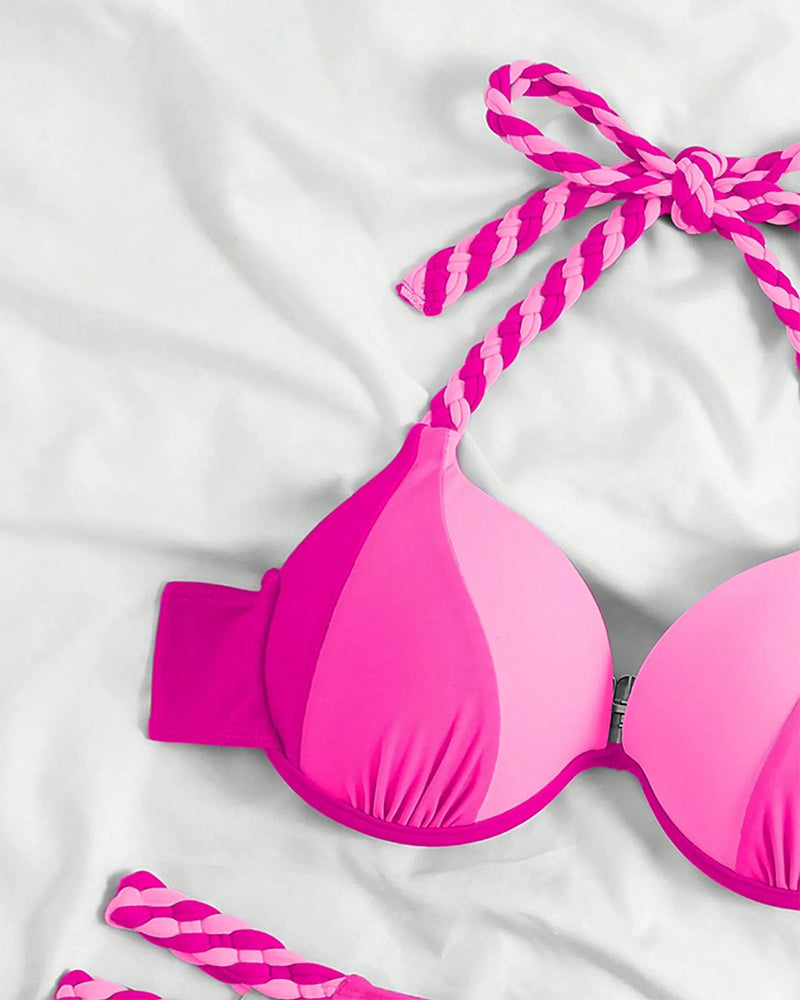Bikini a fascia color block con scollo all'americana