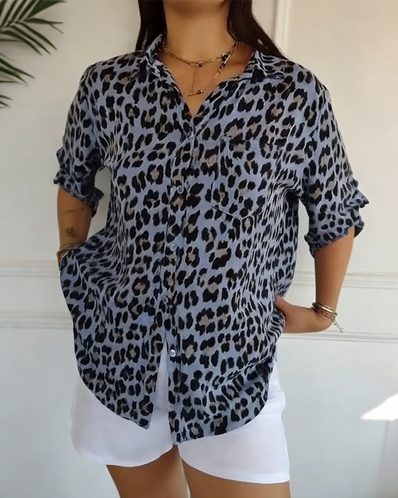 Camicette alla moda con stampa leopardata