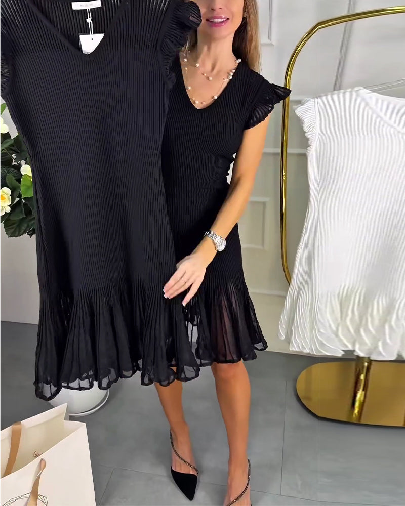 Vestito con maniche corte a volant in pizzo e scollo a V