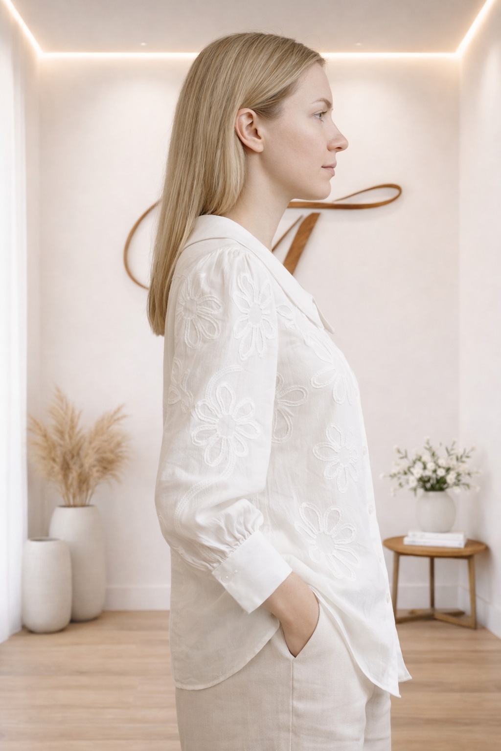 Camicia Ricamata Floreale con Colletto Peter Pan
