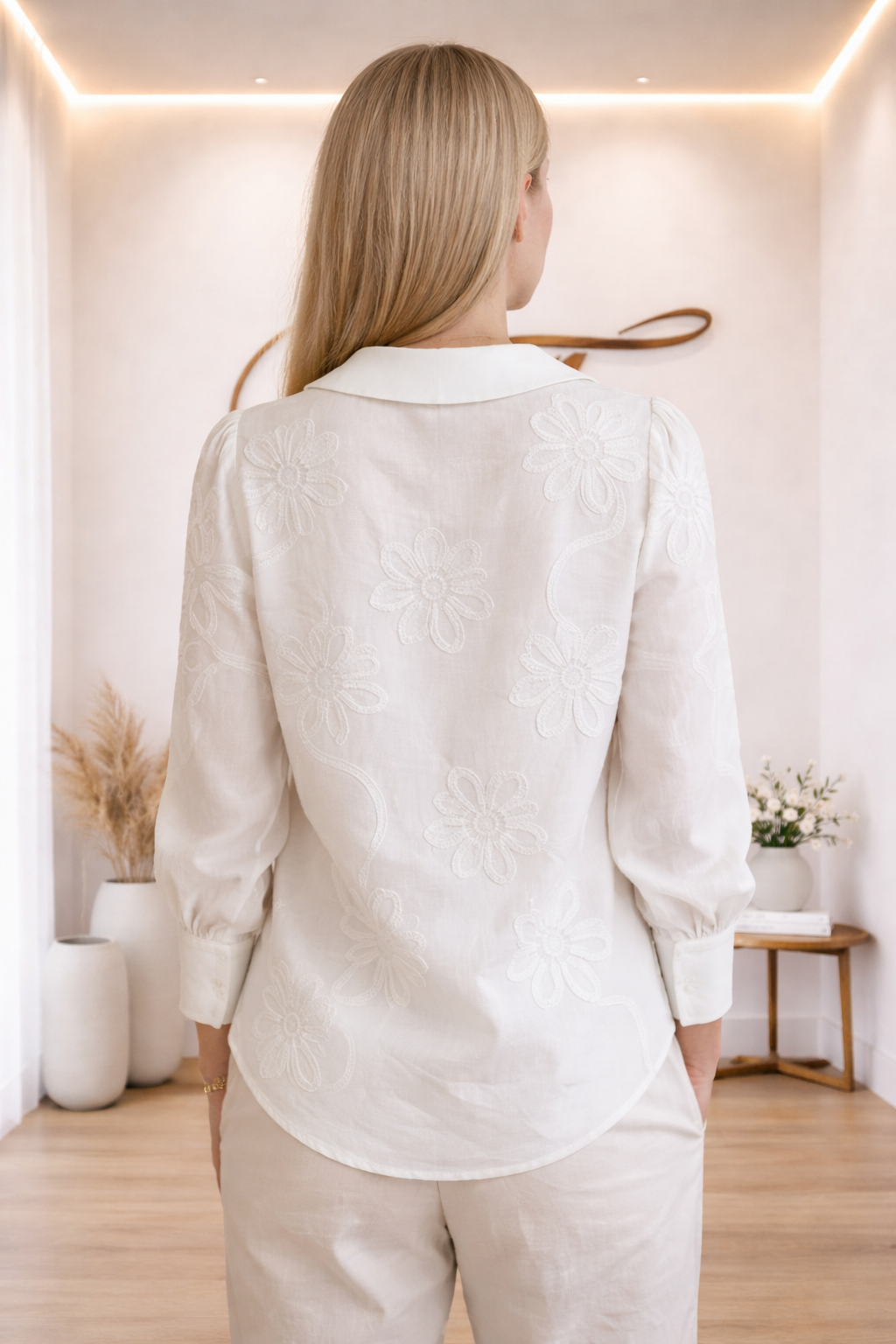Camicia Ricamata Floreale con Colletto Peter Pan