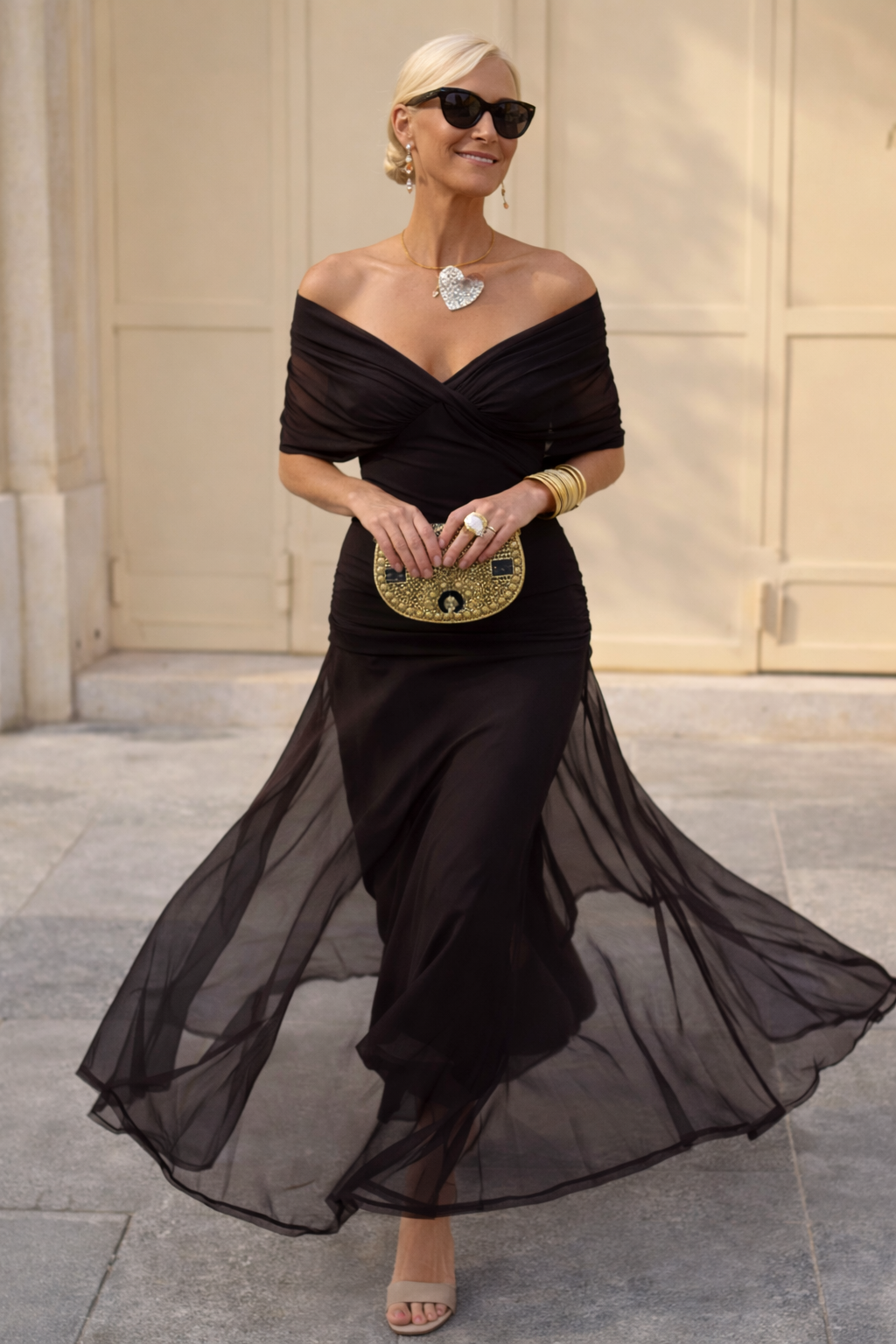Maxi abito elegante da festa con scollo a cuore