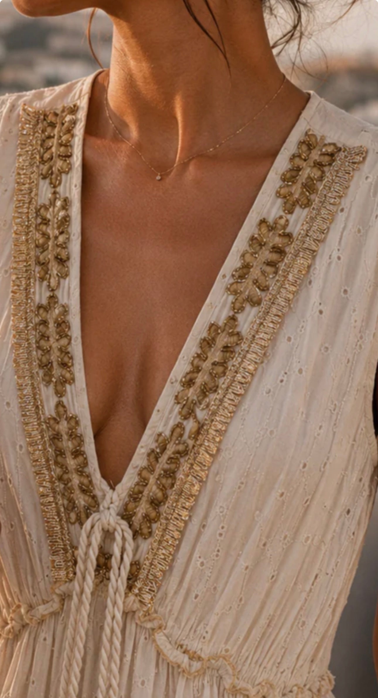 Abito ricamato con strass Capri