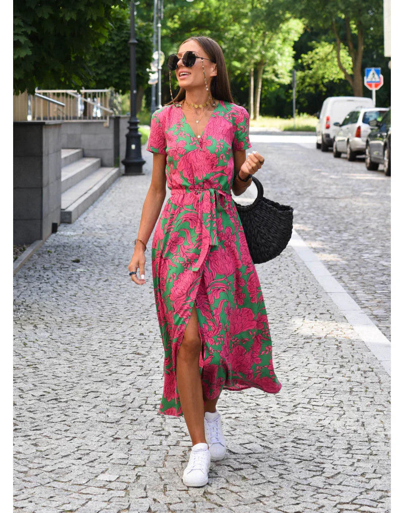 YARA | Elegante vestito con scollo a V incrociato e vestibilità che valorizza la figura