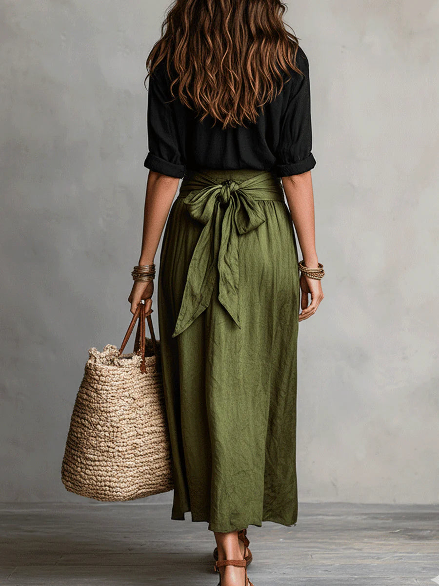 Vera – Completo due pezzi: maglietta nera e gonna midi verde oliva
