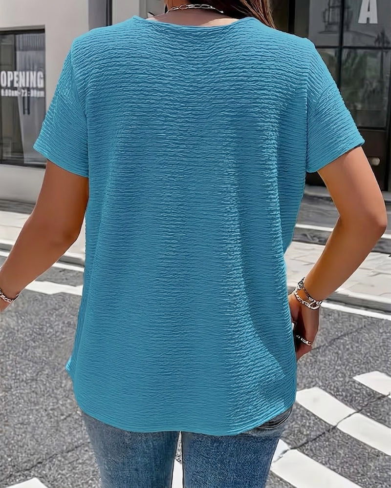 T-shirt con colletto Peter Pan a tre bottoni