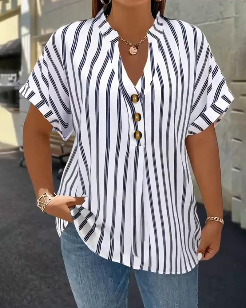 Camicia a righe con scollo a V e bottoni