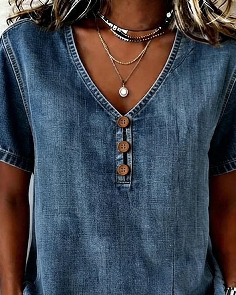 Camicetta di jeans con scollo a V spaccato