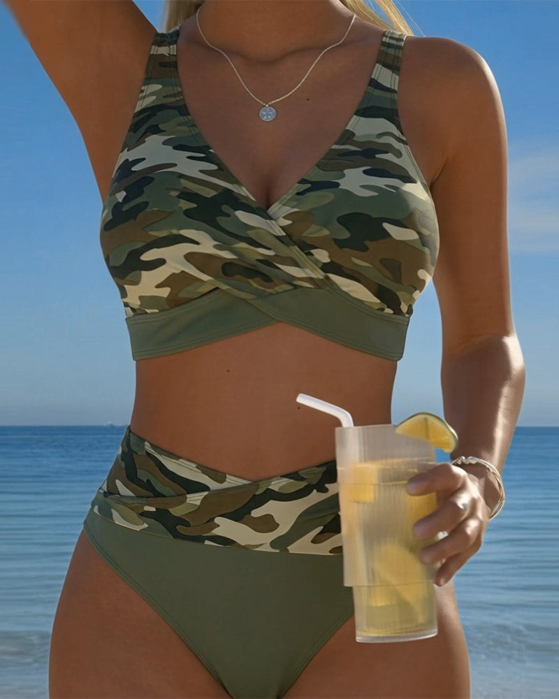 Bikini con stampa mimetica a incrocio