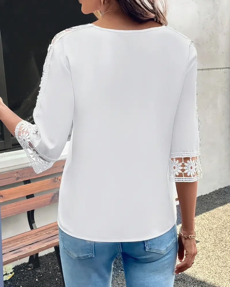 T-shirt unita con trafori all'uncinetto patchwork