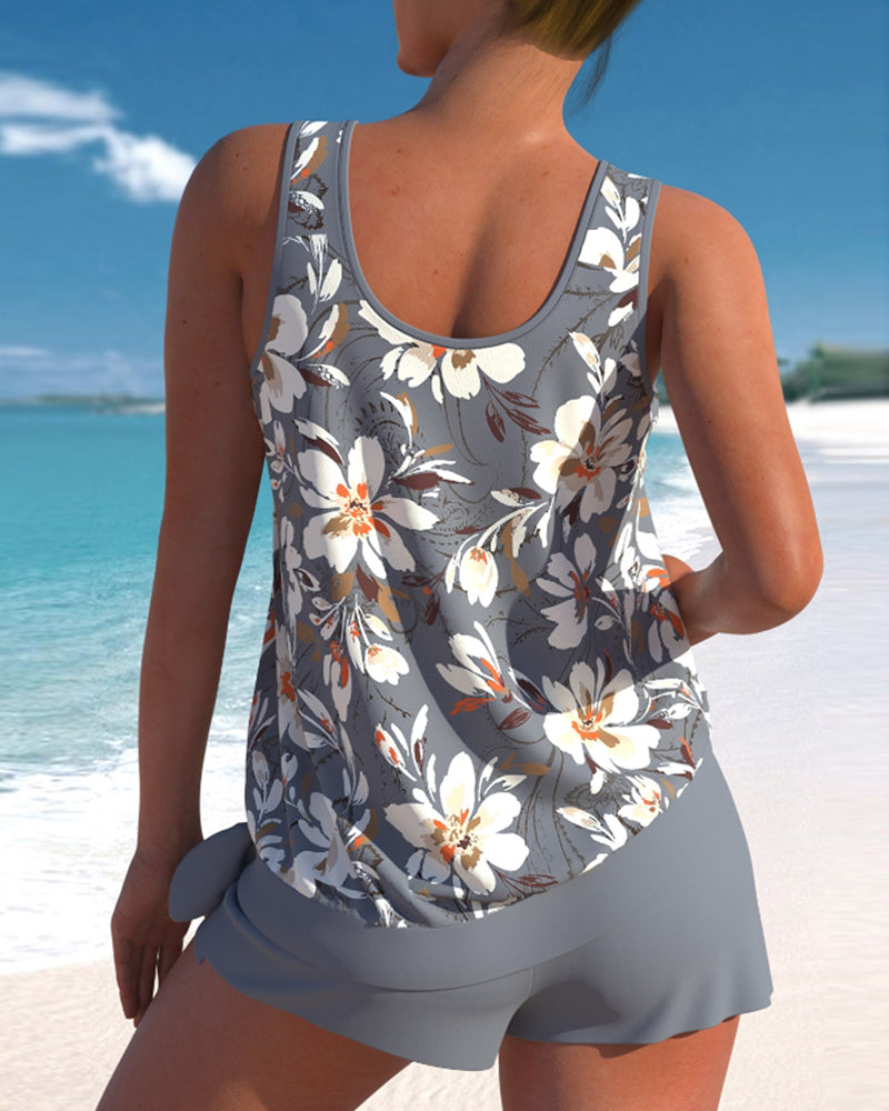 Il tankini è disponibile in stili e stampe casual