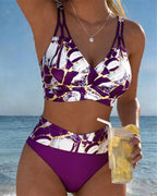 Bikini con bretelle e intagli design