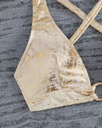 Bikini con fibbia in metallo dal design particolare
