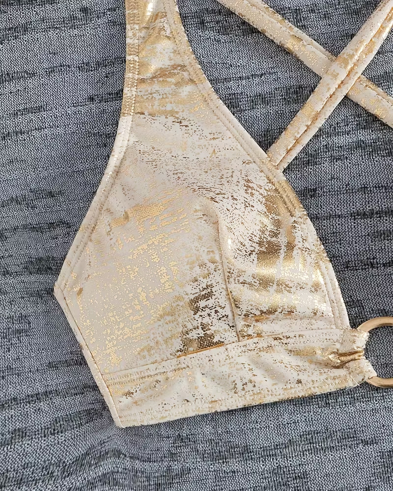 Bikini con fibbia in metallo dal design particolare