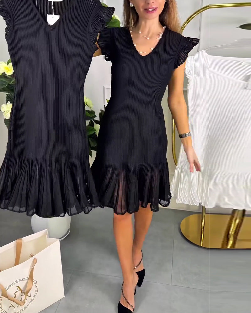 Vestito con maniche corte a volant in pizzo e scollo a V