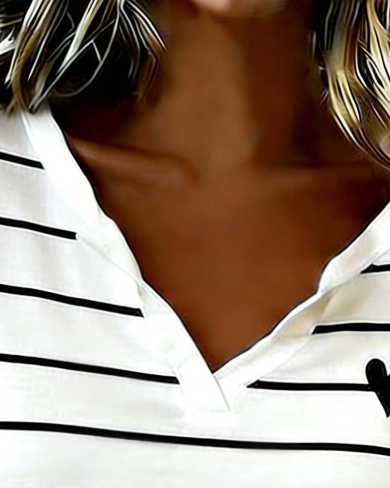 Top a righe con cuore senza maniche