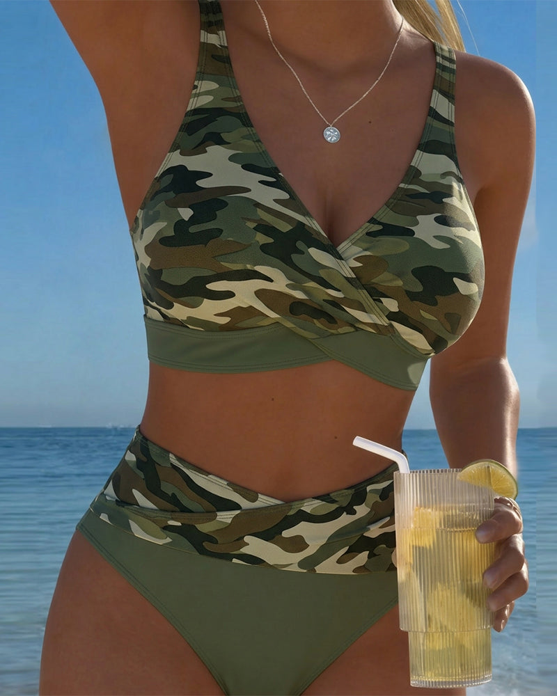 Bikini con stampa mimetica a incrocio