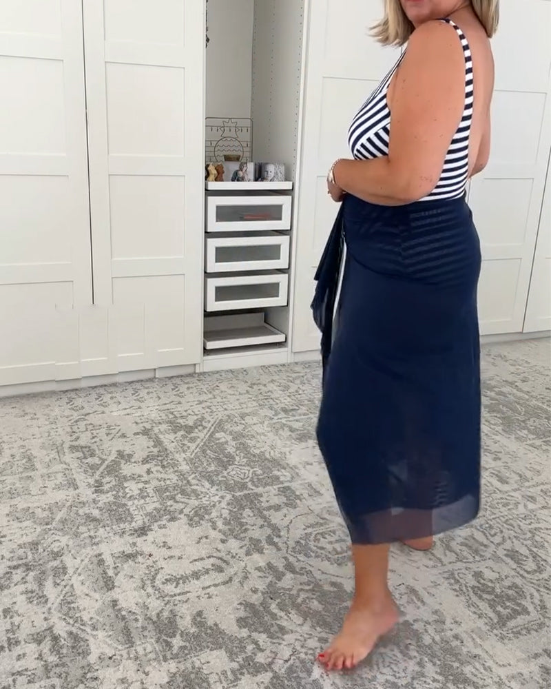 Costume da bagno intero a righe con scollo a U