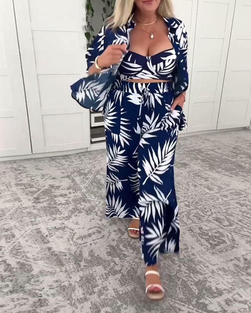 Costume da bagno a tre pezzi con stampa hawaiana