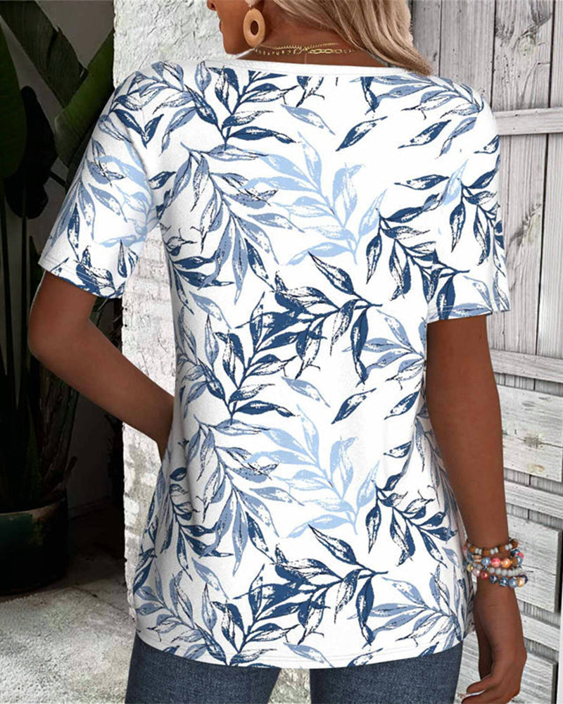T-shirt con scollo a V a maniche corte con stampa di foglie di bambù