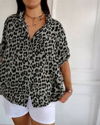 Camicette alla moda con stampa leopardata