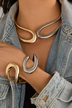 Bracciale dal taglio asimmetrico
