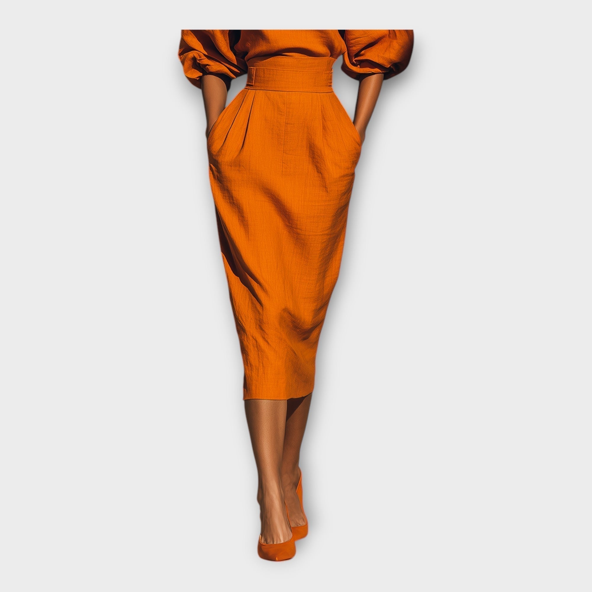 Abito elegante dal design raffinato e dall'estetica minimal.