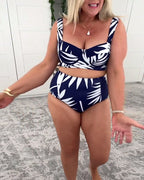 Costume da bagno a tre pezzi con stampa hawaiana