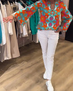 Blusa stampata ampia e versatile