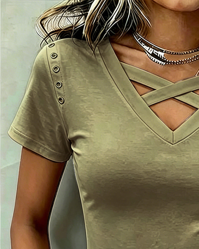 T-shirt slim con scollo a incrocio e intagli