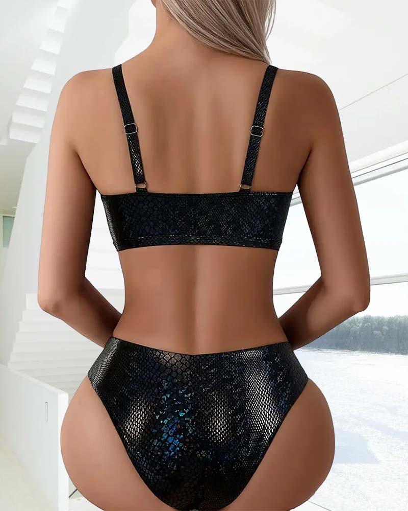 Bikini stampa serpente con laccetti, vita alta, triangolo