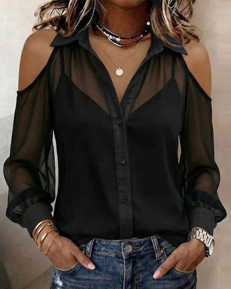 Set due pezzi con camicia trasparente a spalla scoperta e canotta