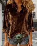 Camicia con colletto a risvolto e stampa leopardata di tendenza