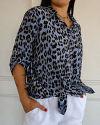 Camicette alla moda con stampa leopardata