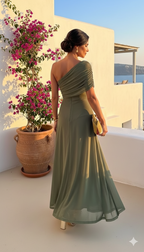 Uma - Abito lungo fluido dal design elegante