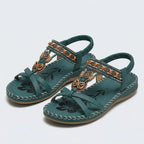 Sandali in stile ibizenco che combinano comfort ed eleganza